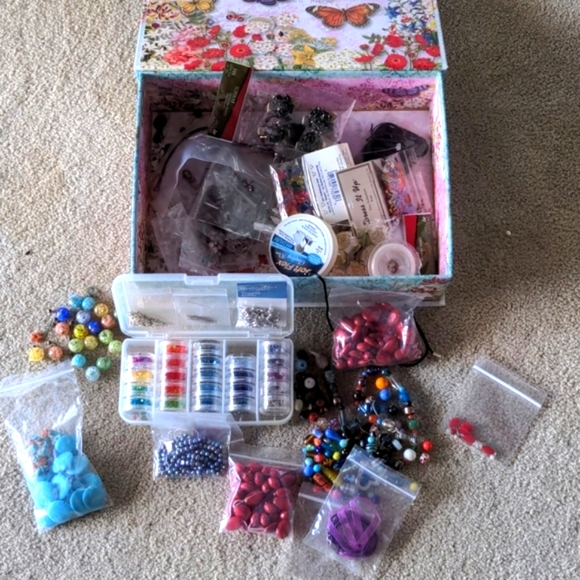 CRAFTERS Collection🦋 - Picture 2 of 10